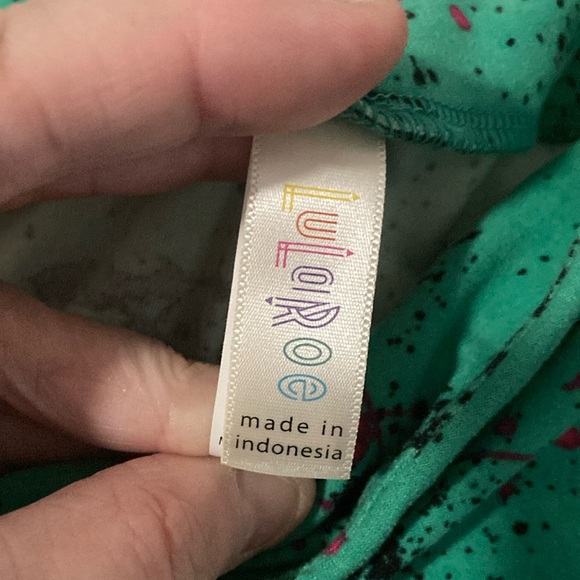 LuLaRoe Green and Black Splatter Leggings - Picture 3 of 5